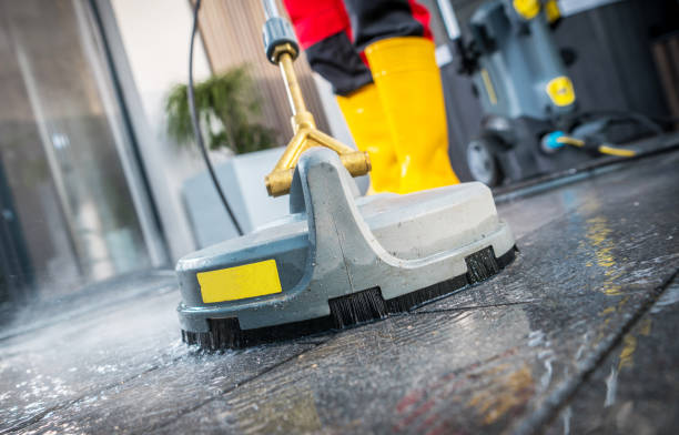 Best Deck Pressure Washing  in Picayune, MS